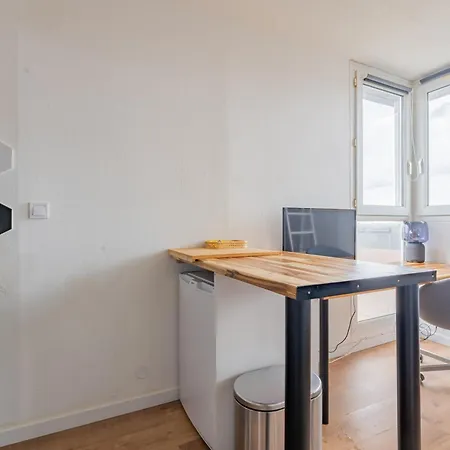 شقة Charlemagne - Studio Confortable Avec Parking Gratuit - Quelques Pas De La Gare, Cuisine, Wifi *